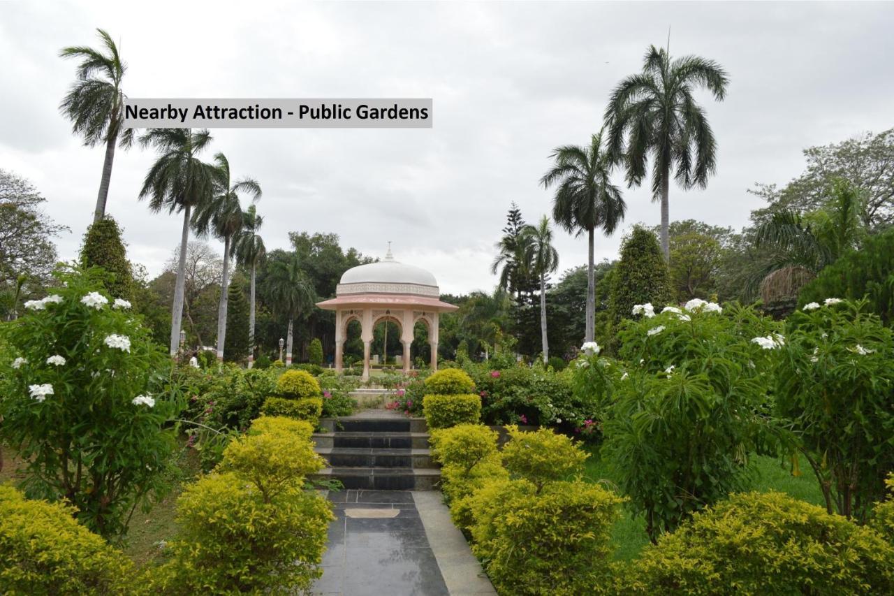 Spot On Classic Lodge Hyderabad Luaran gambar