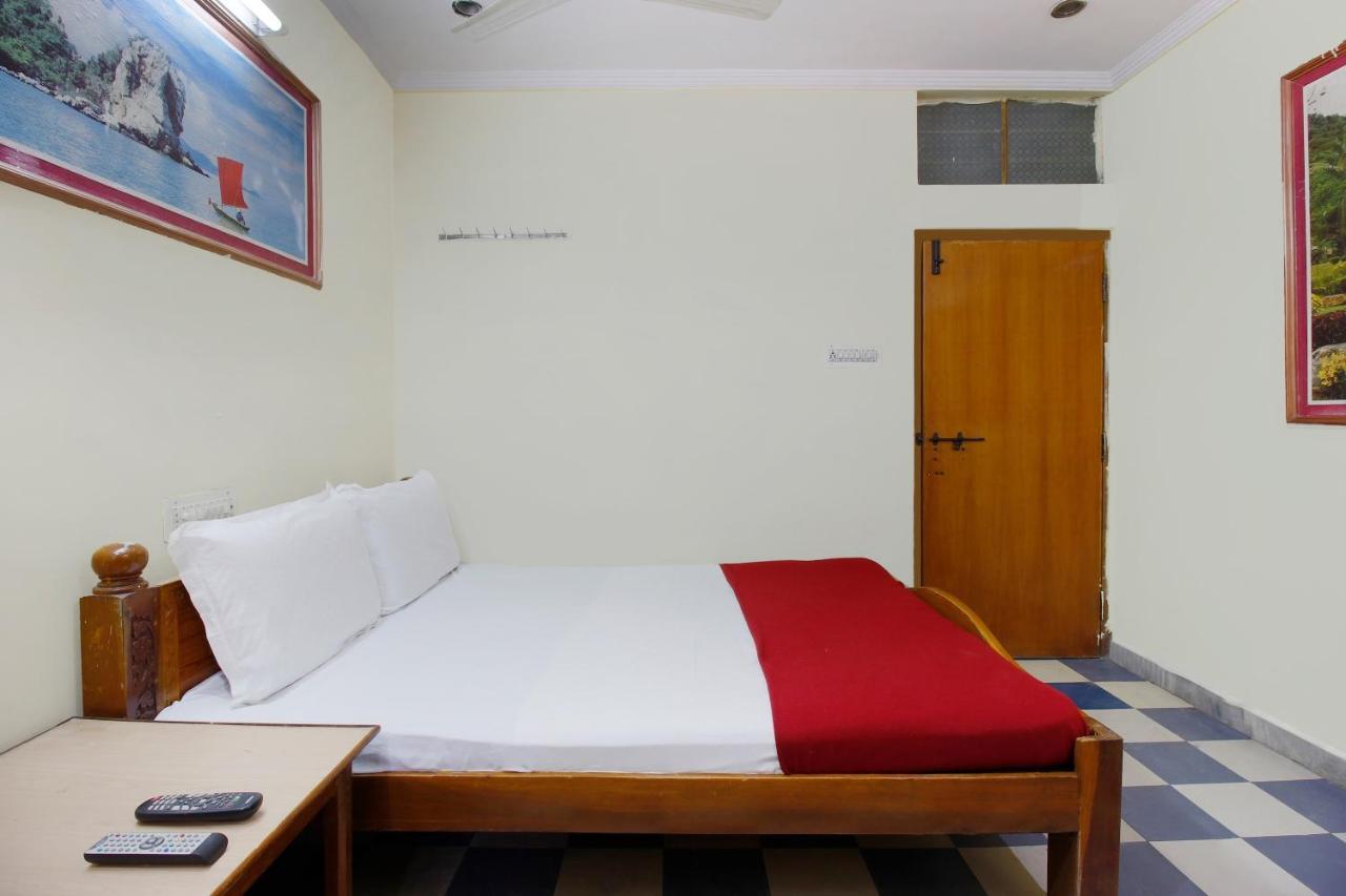 Spot On Classic Lodge Hyderabad Luaran gambar